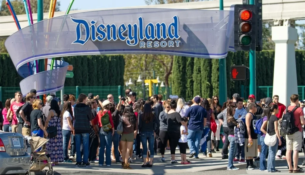 Suspicious Device Found Near Disneyland What Visitors Need to Know Right Now