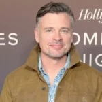 ‘Smallville’ Star Tom Welling Goes Viral After Accidental Hotel Window Reflection
